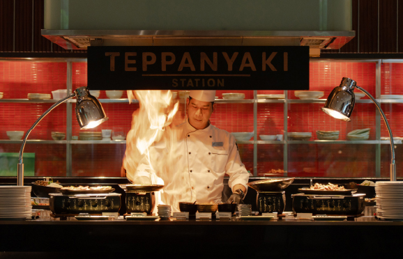 International Buffet - Seafood Buffet - Holiday Inn Bangkiok Silom