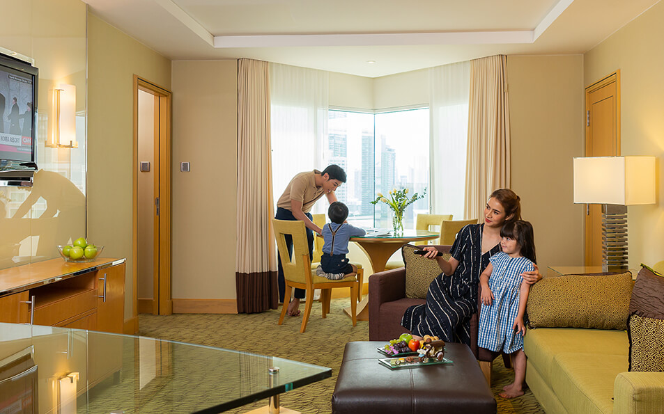 Family Getaway at Holiday Inn Bangkok Silom