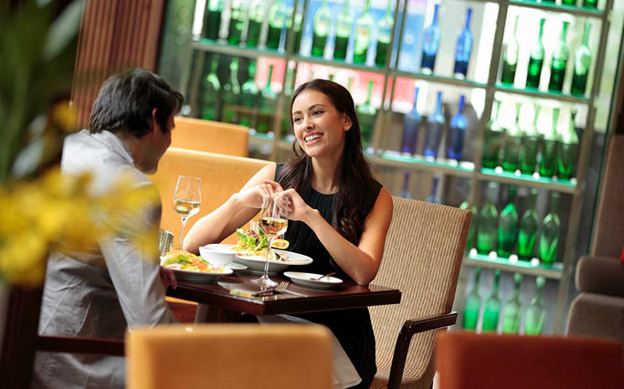 "Hotel Restaurant_Holiday Inn Bangkok Silom"